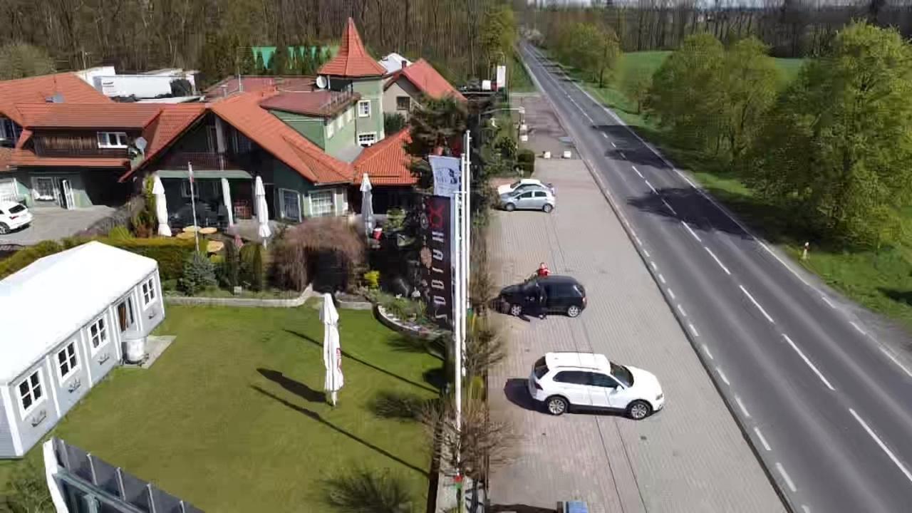 Noclegi I Restauracja Zodiak Szalsza Extérieur photo