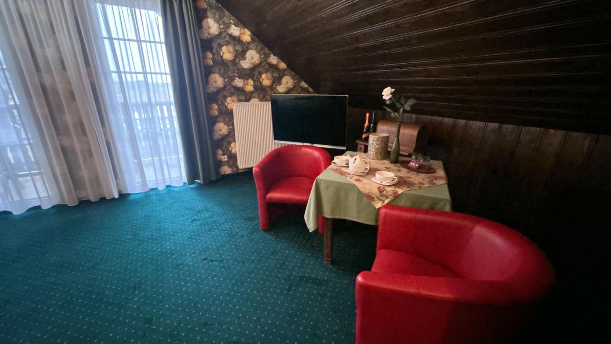 Noclegi I Restauracja Zodiak Szalsza Extérieur photo